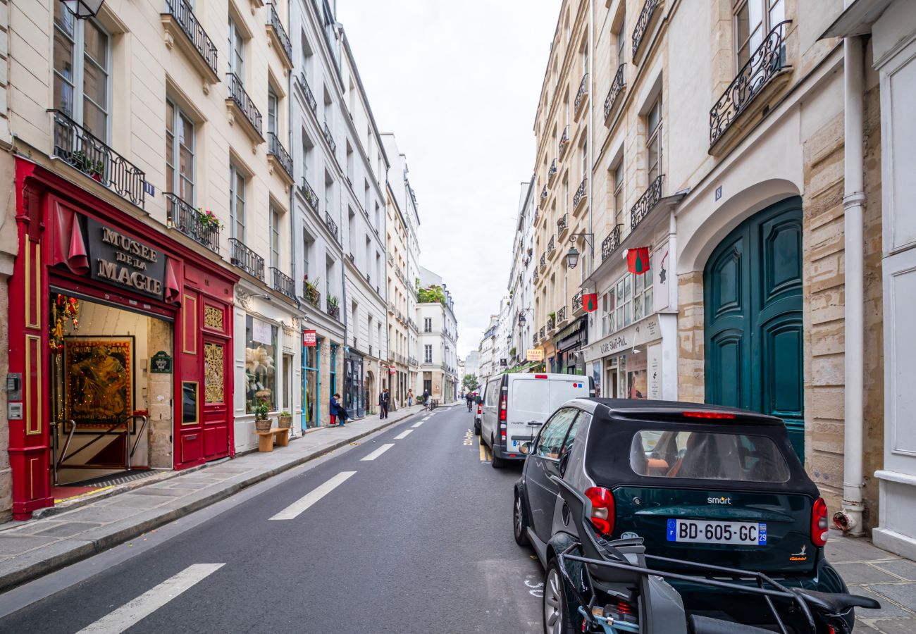 Apartamento em Paris - Marais Historique