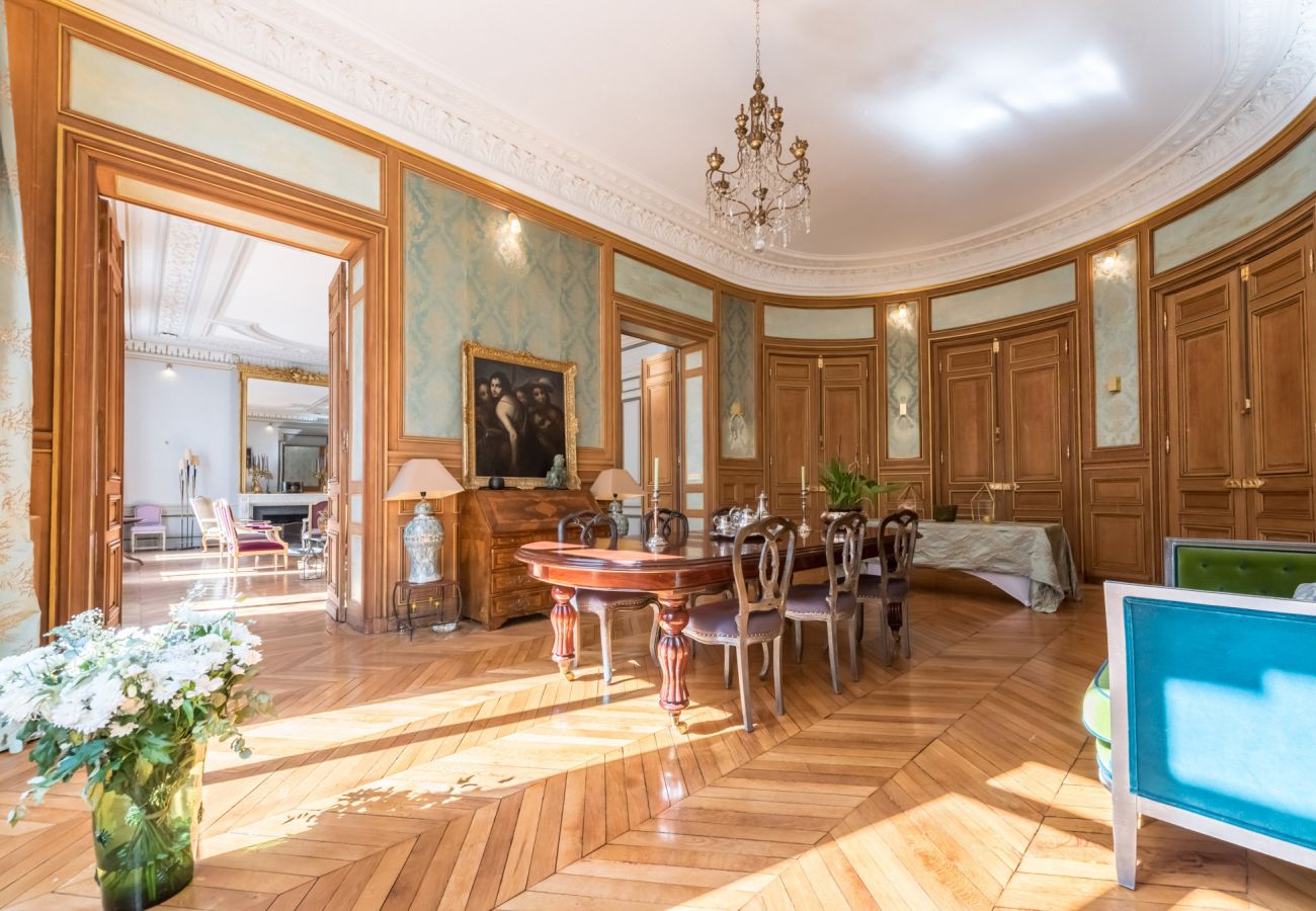 Appartement à Paris - Wagram Luxury Palace