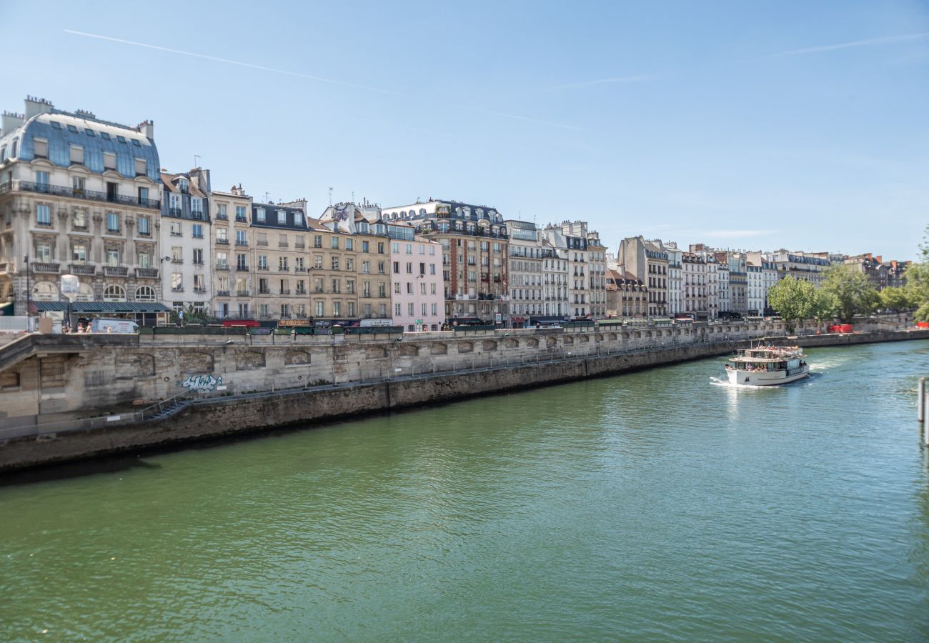 Appartement à Paris - Saint Michel Seine Loft