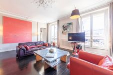 Apartment in Paris - Odeon Saint Michel Colors