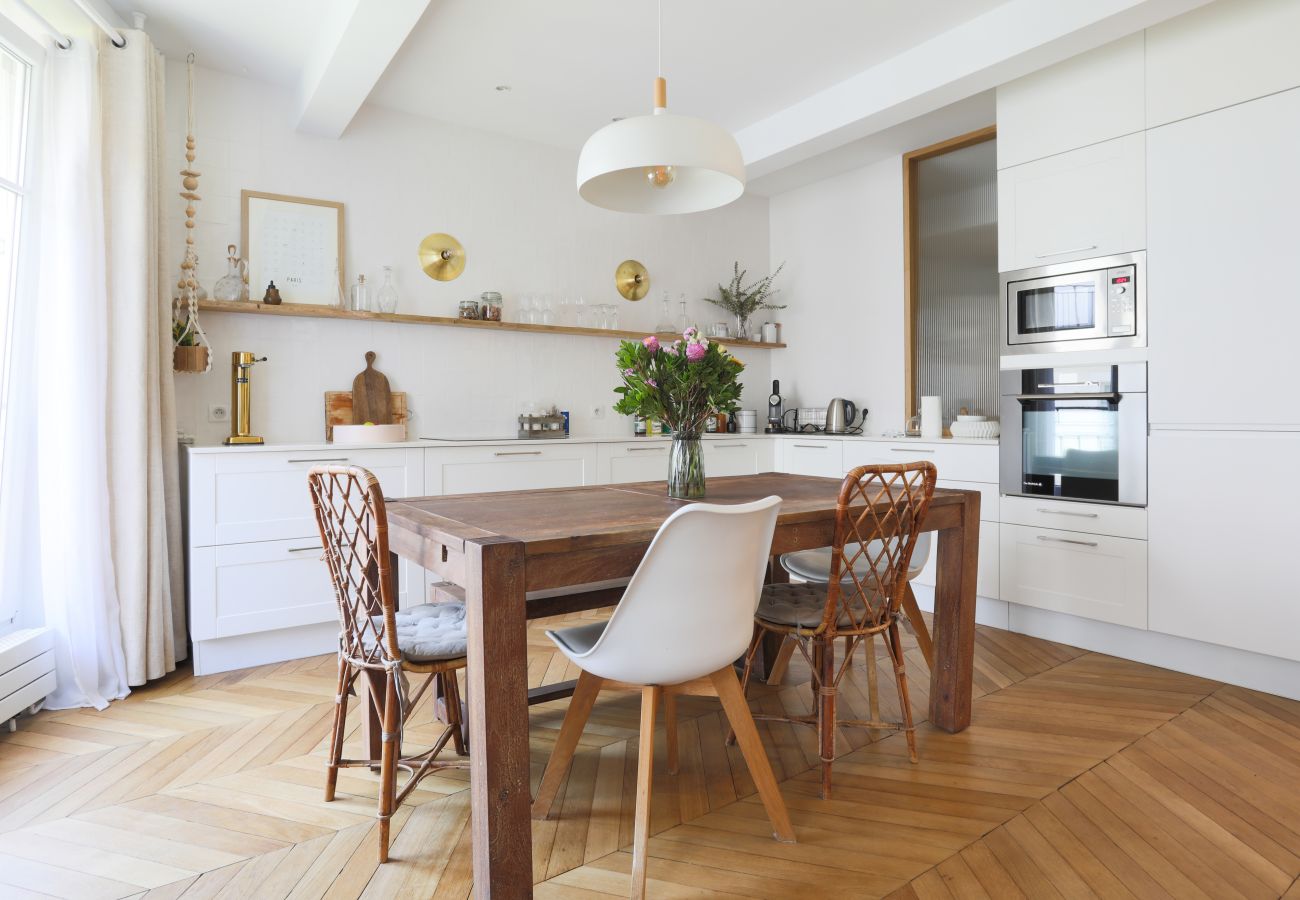 Apartment in Paris - Marais Republique Family