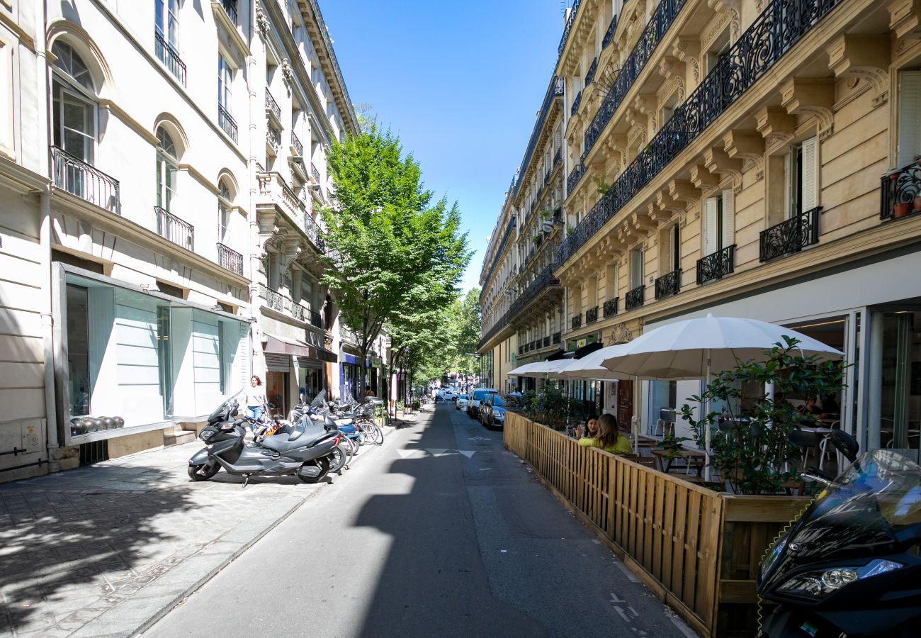 Apartment in Paris - Marais Republique Family