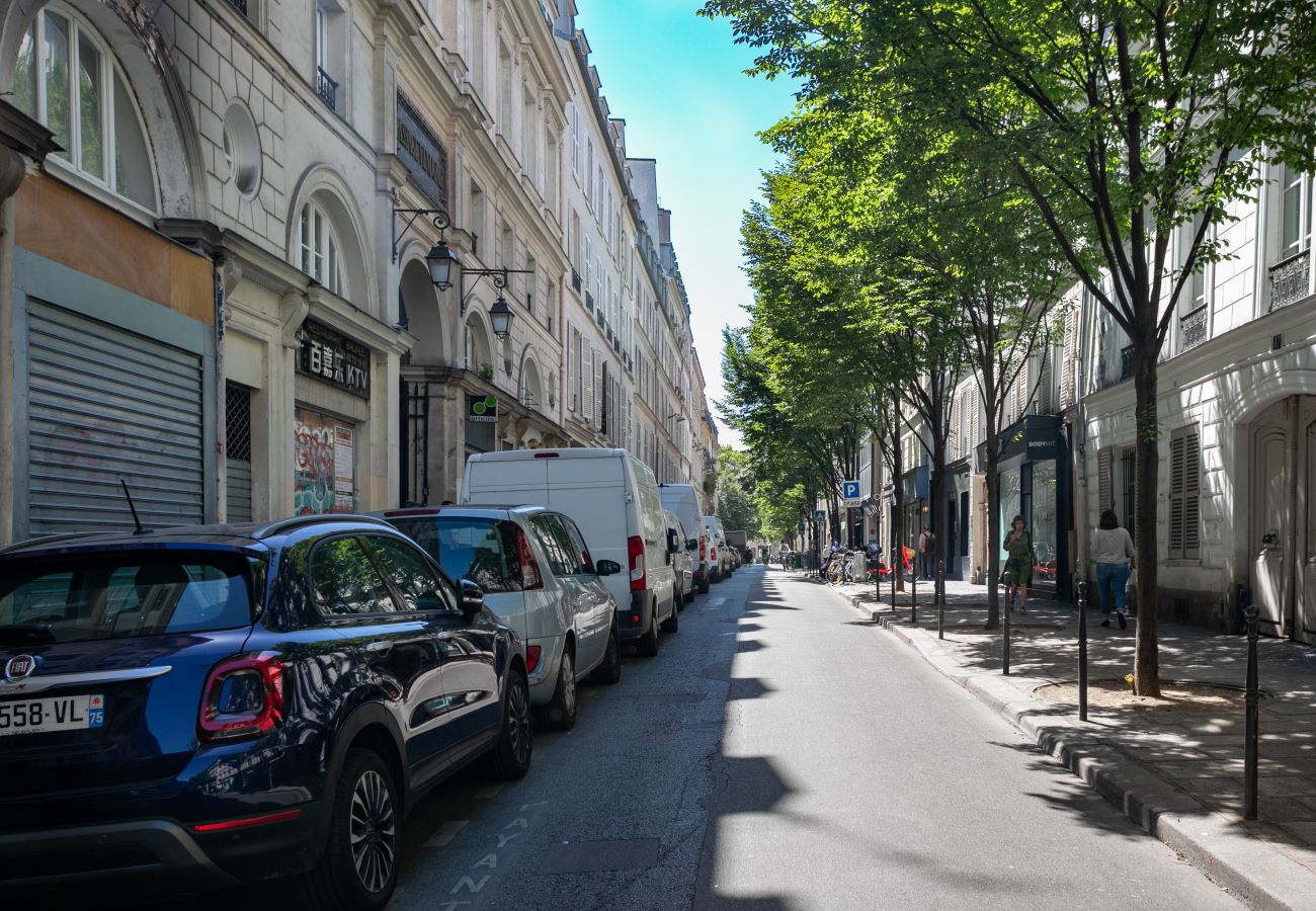 Apartment in Paris - Marais Republique Family