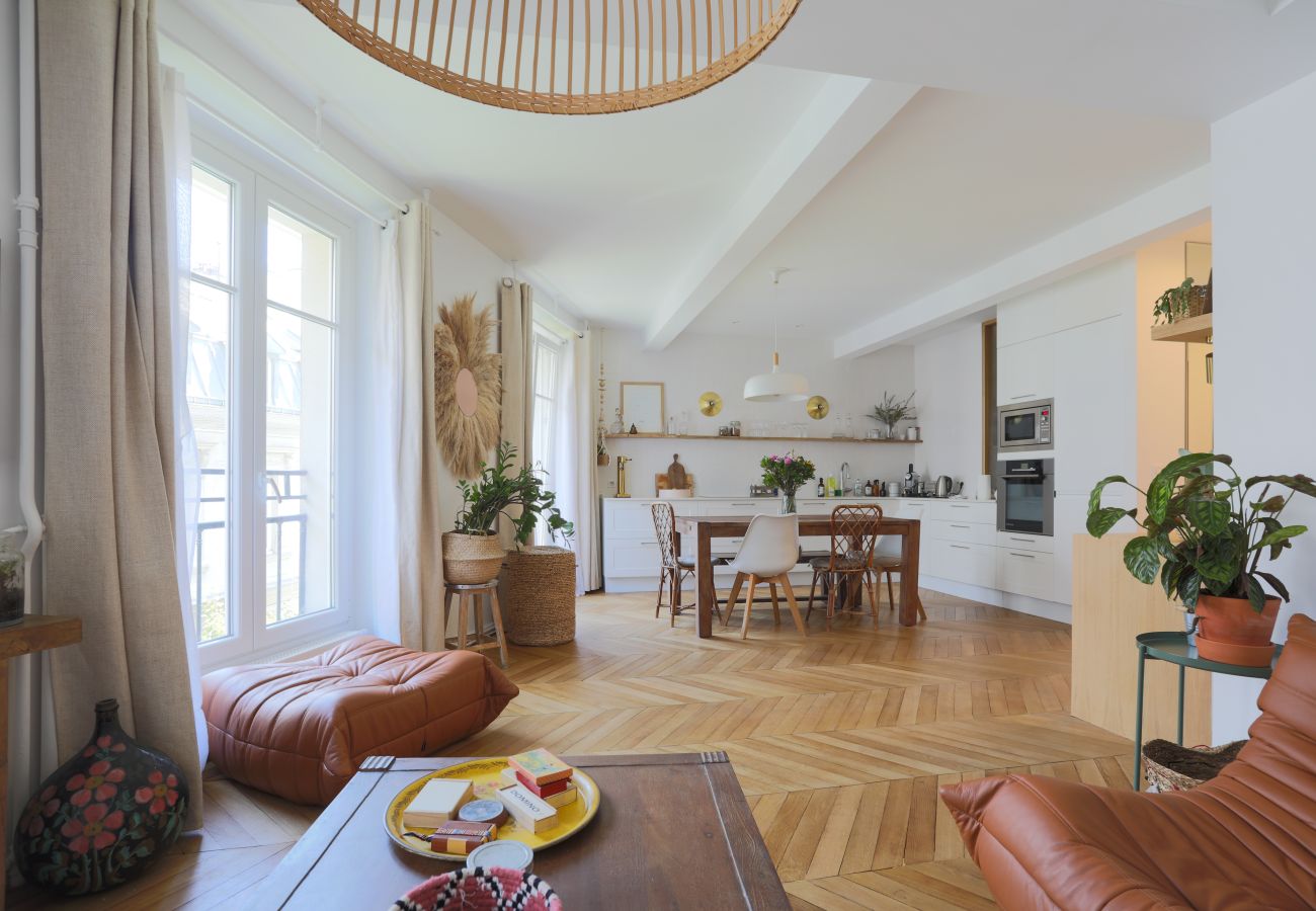 Apartment in Paris - Marais Republique Family