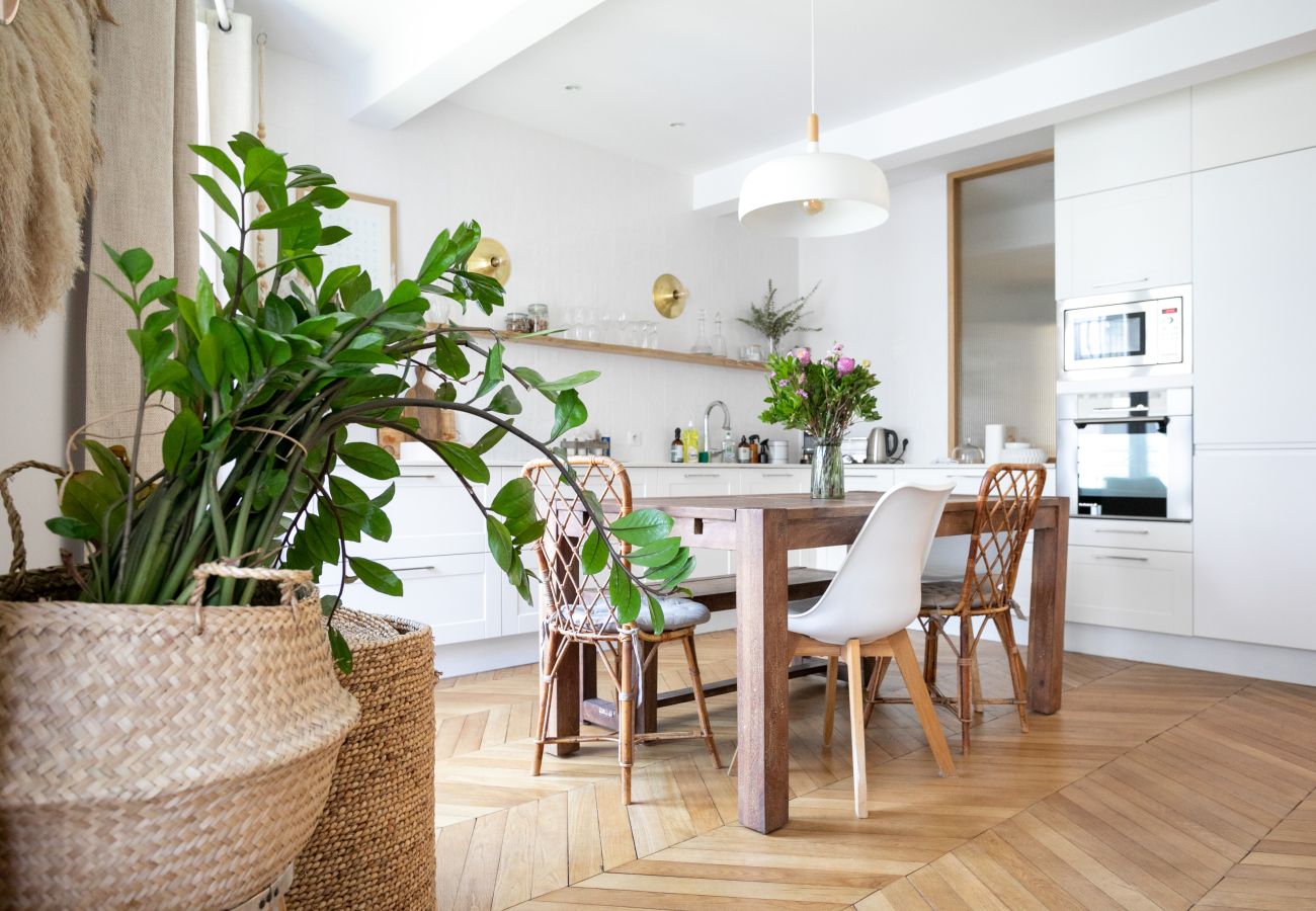 Apartment in Paris - Marais Republique Family