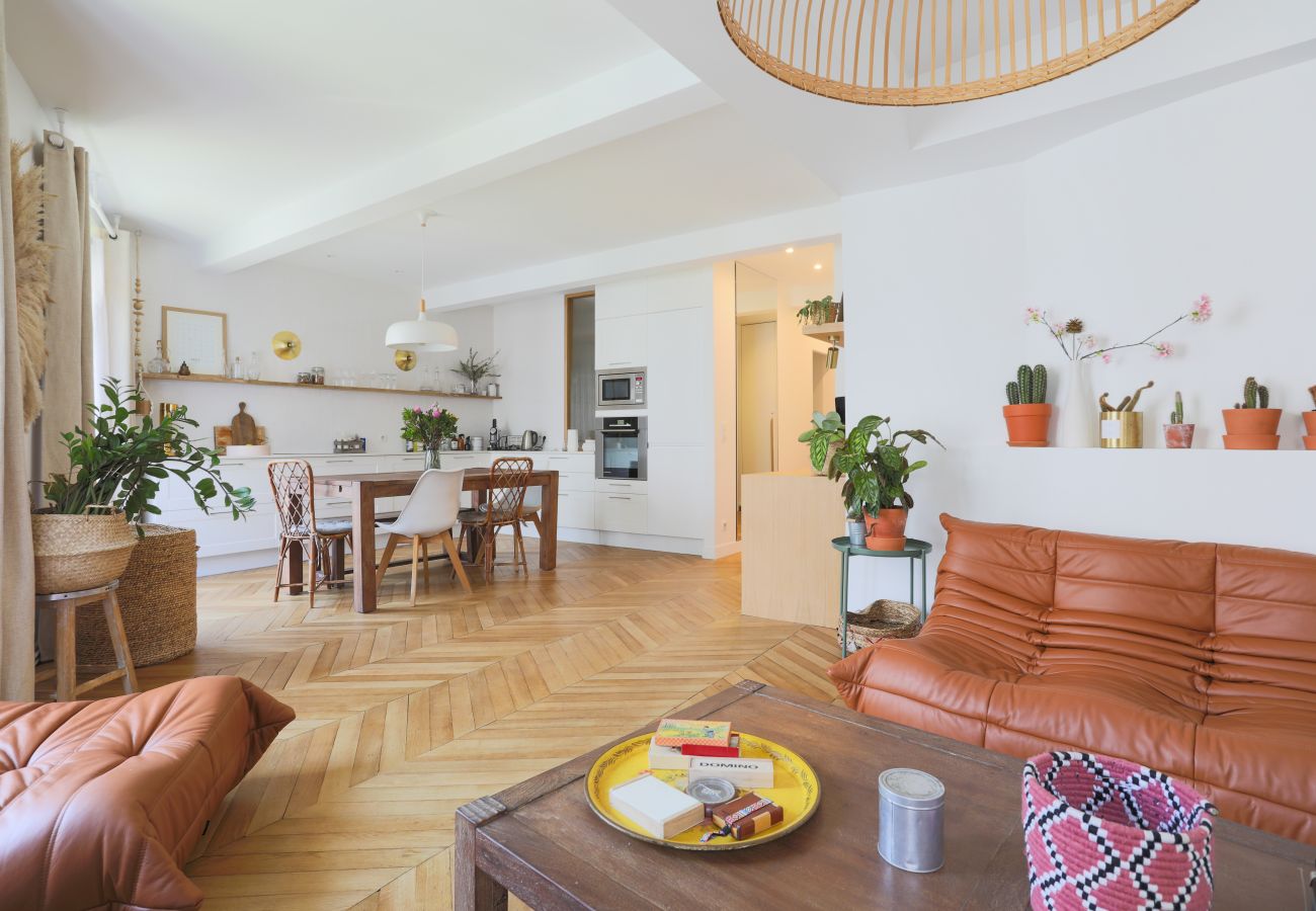 Apartment in Paris - Marais Republique Family