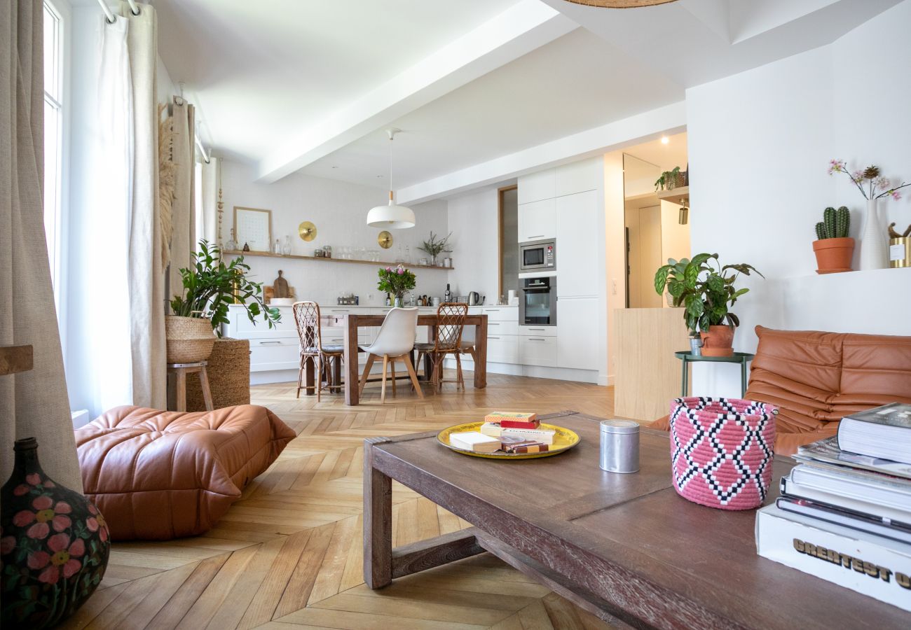 Apartment in Paris - Marais Republique Family