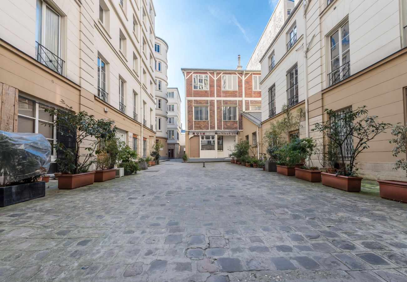 Apartment in Paris - Marais Republique Family