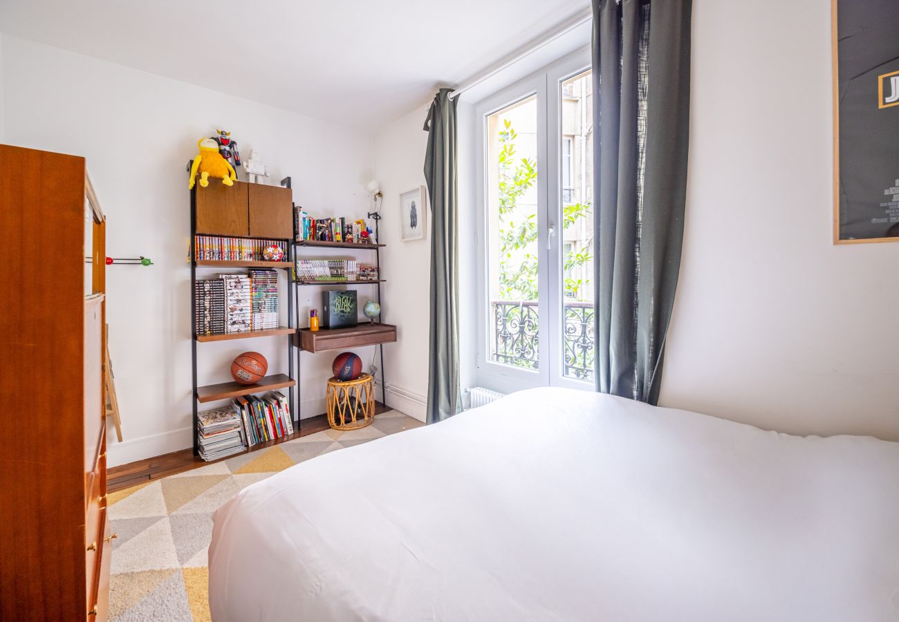 Apartment in Paris - Canal St Martin Valmy