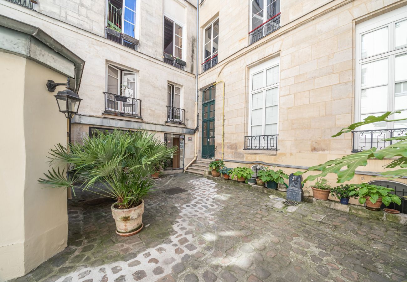 Apartment in Paris - Saint Michel Seine Loft