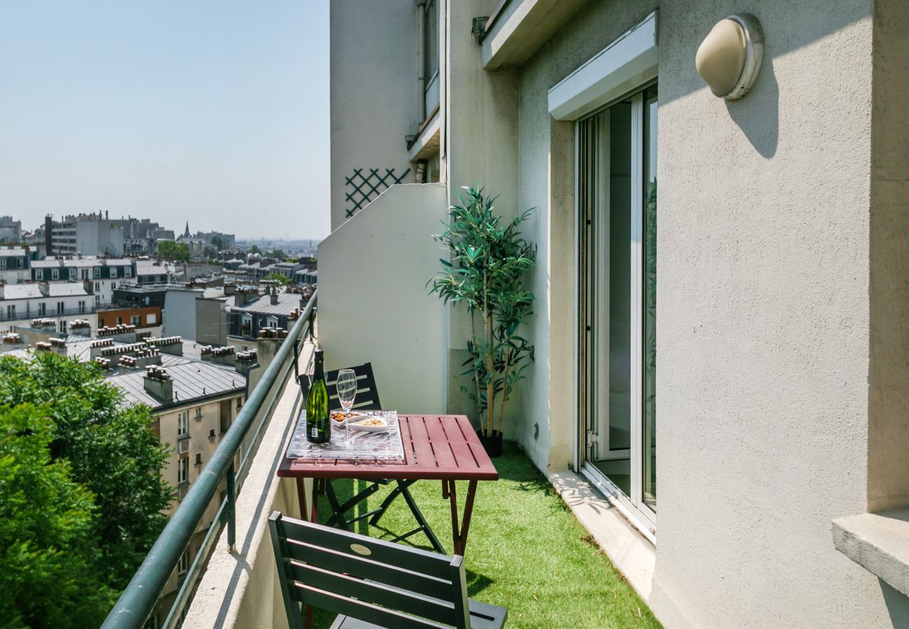 Apartment in Paris - Buttes Chaumont Botzaris View