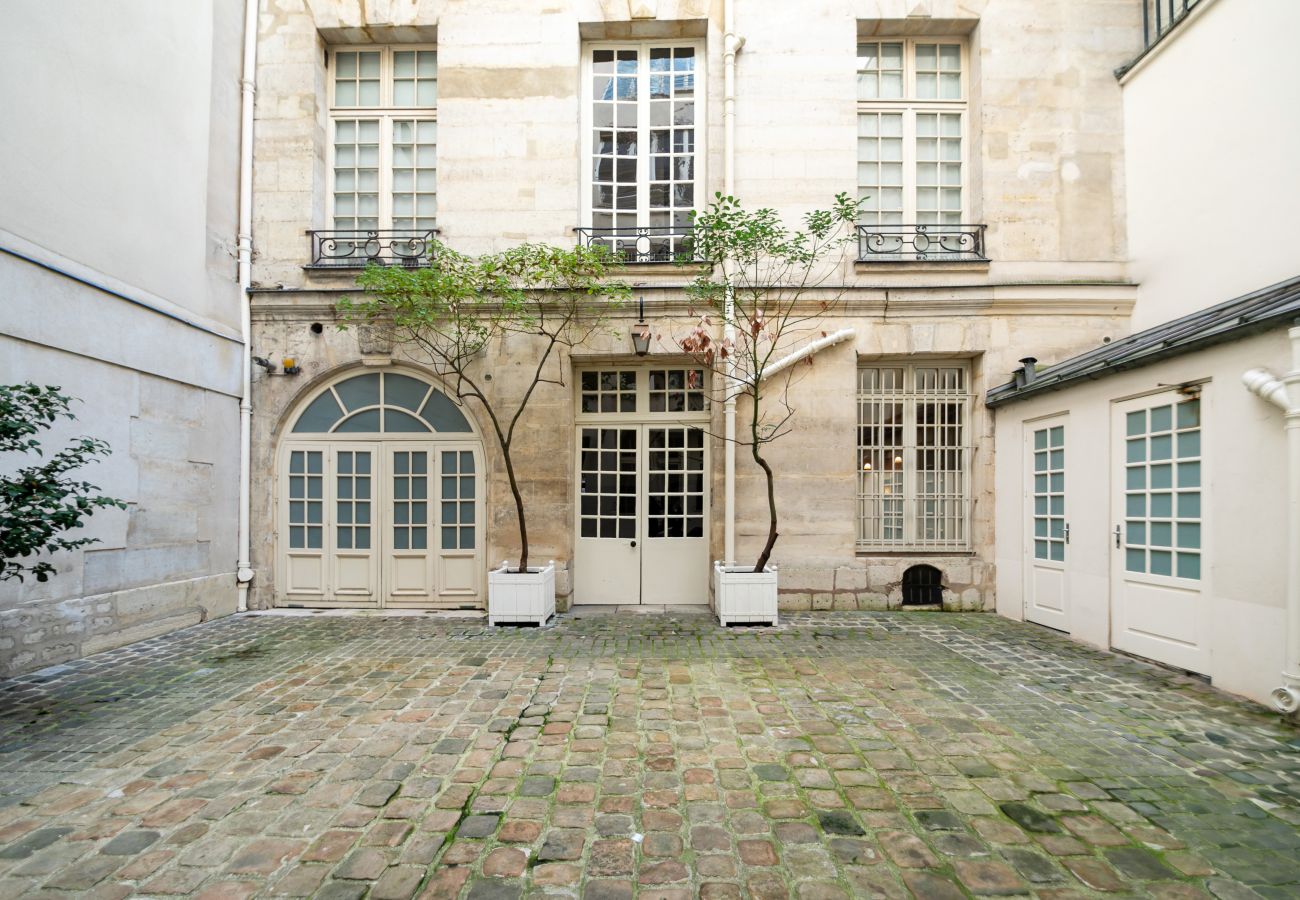Apartment in Paris - Marais Archives Terrasse