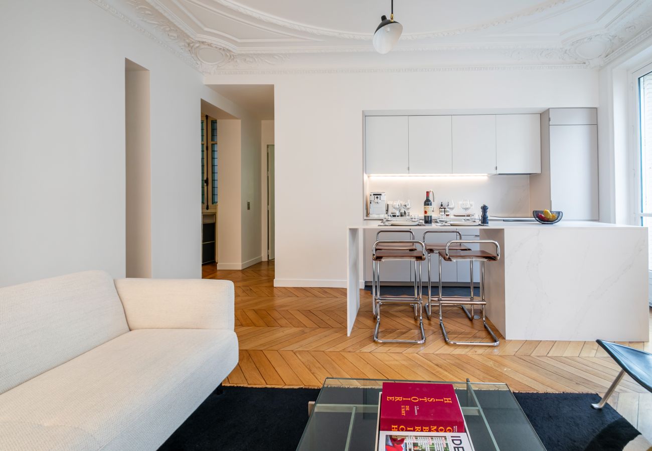 Apartment in Paris - Opéra Design