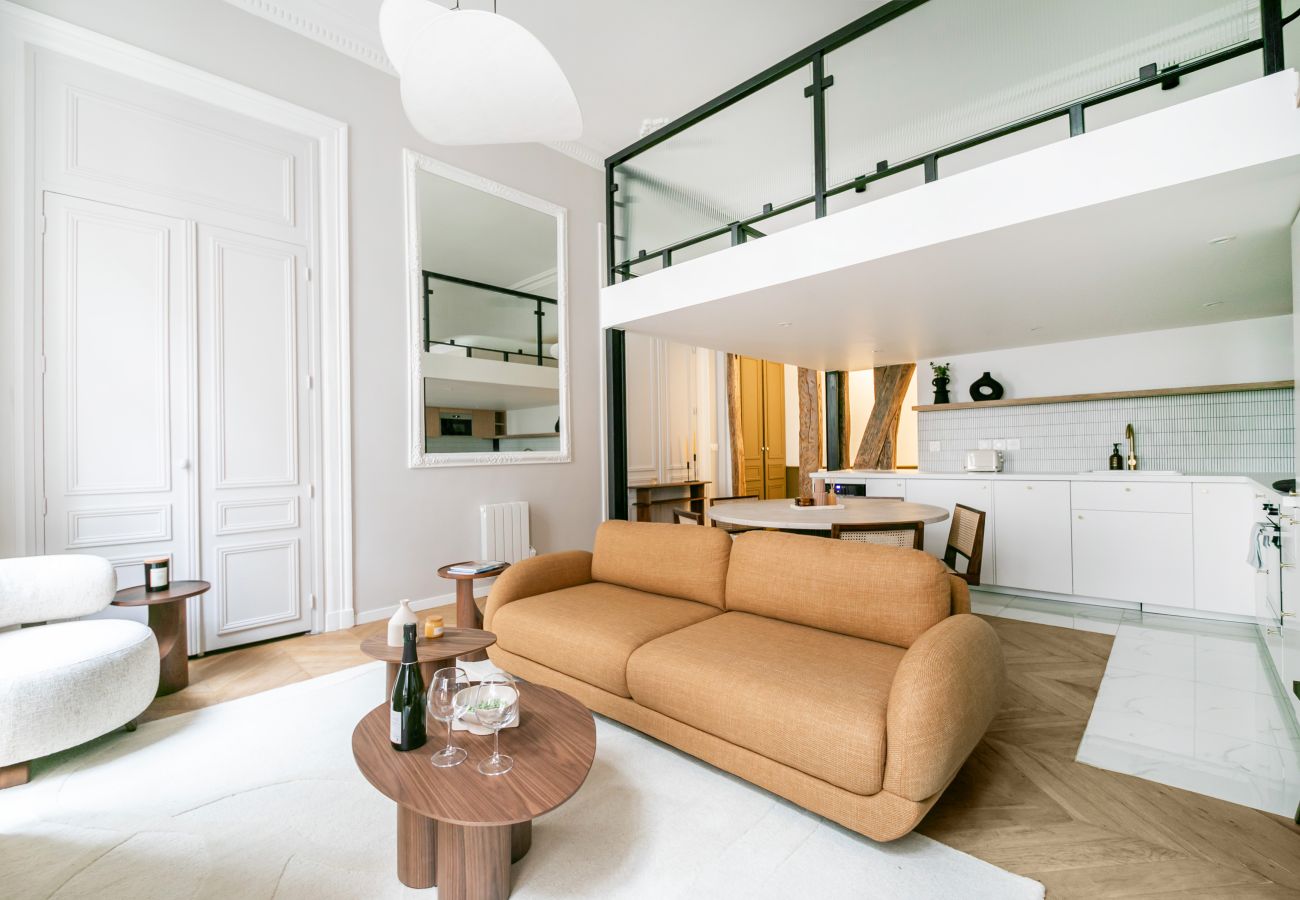 Apartment in Paris - Palais Royal Design