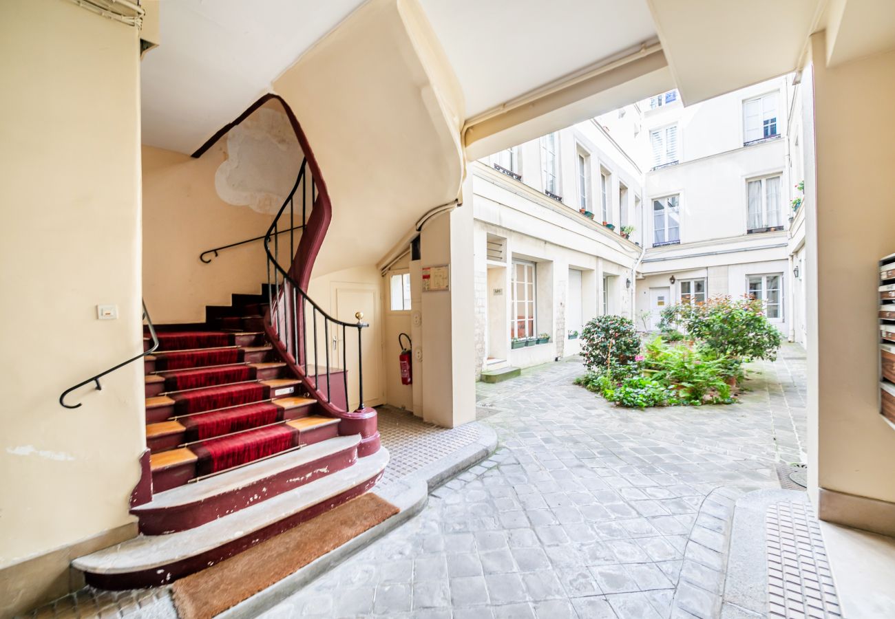 Apartment in Paris - Bon Marché Rousselet