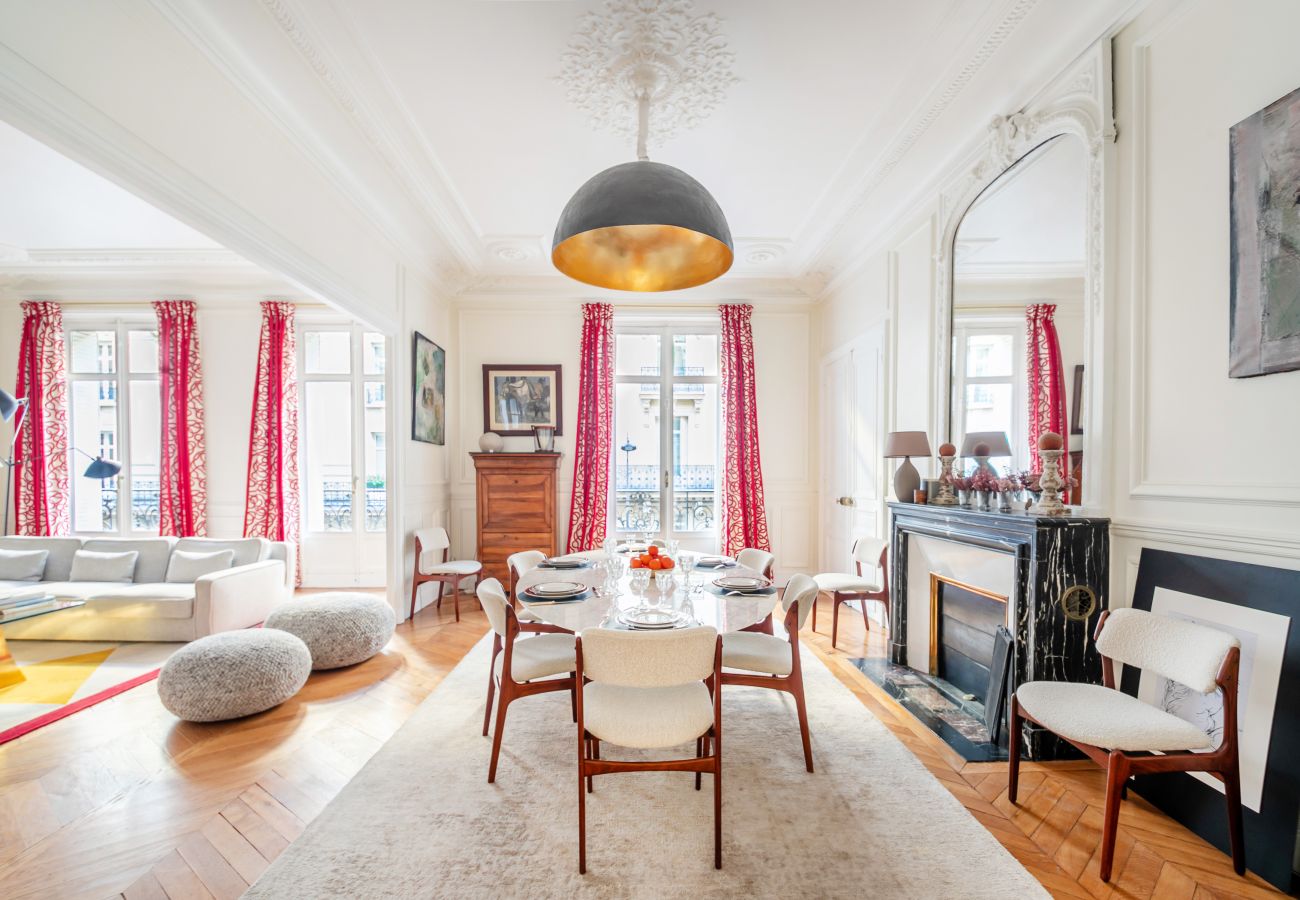 Apartment in Paris - Wagram Family