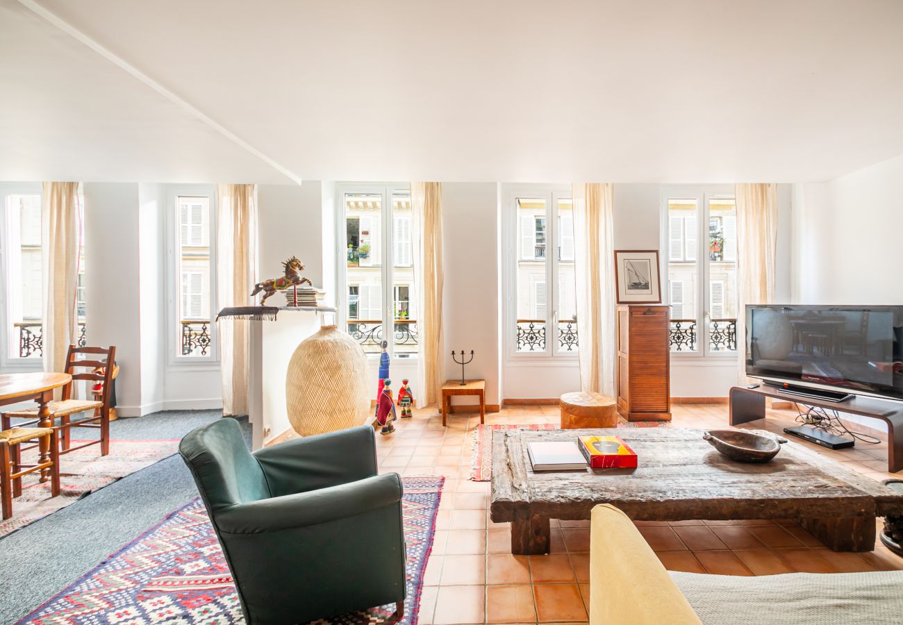 Apartment in Paris - Montmartre Martyrs